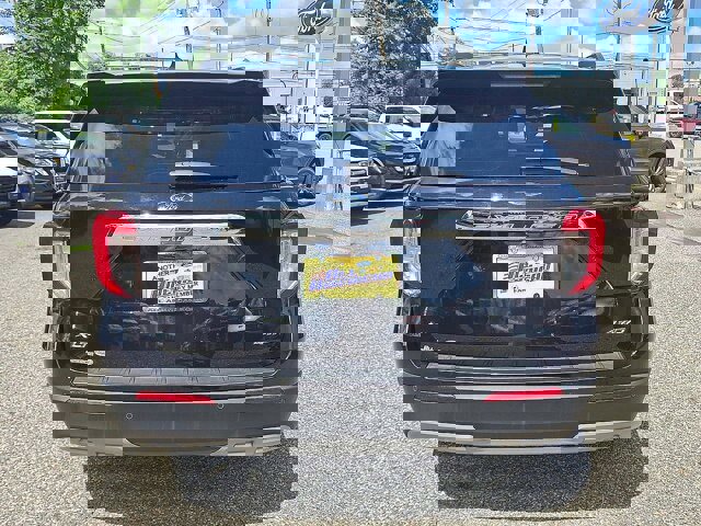 Certified 2022 Ford Explorer XLT w/ Equipment Group 202A image 23