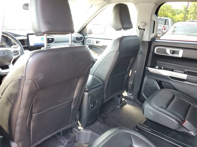 Certified 2023 Ford Explorer XLT w/ Equipment Group 202A AWD/4WD image 30