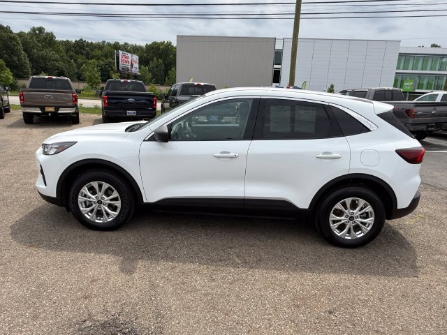 Certified 2023 Ford Escape Active AWD/4WD image 8