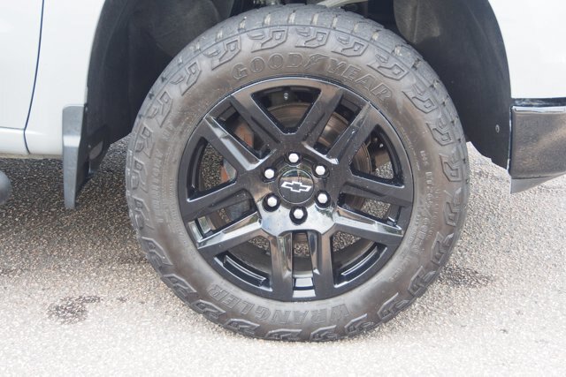 Used 2024 Chevrolet Silverado 1500 Custom Trail Boss w/ LPO, Dark Essentials Package AWD/4WD image 10
