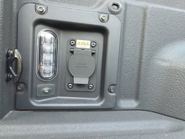 Certified 2023 Ford Maverick Lariat w/ Lariat Luxury Package image 32