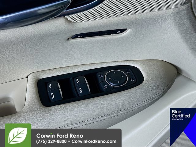 Used 2019 Cadillac XT5 Premium Luxury w/ Driver Assist Package AWD/4WD image 22