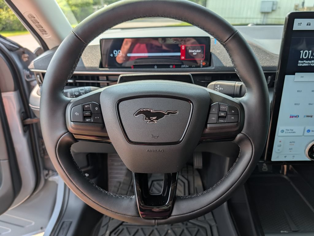 Certified 2025 Ford Mustang Mach-E Select w/ Comfort Package Lite RWD image 7