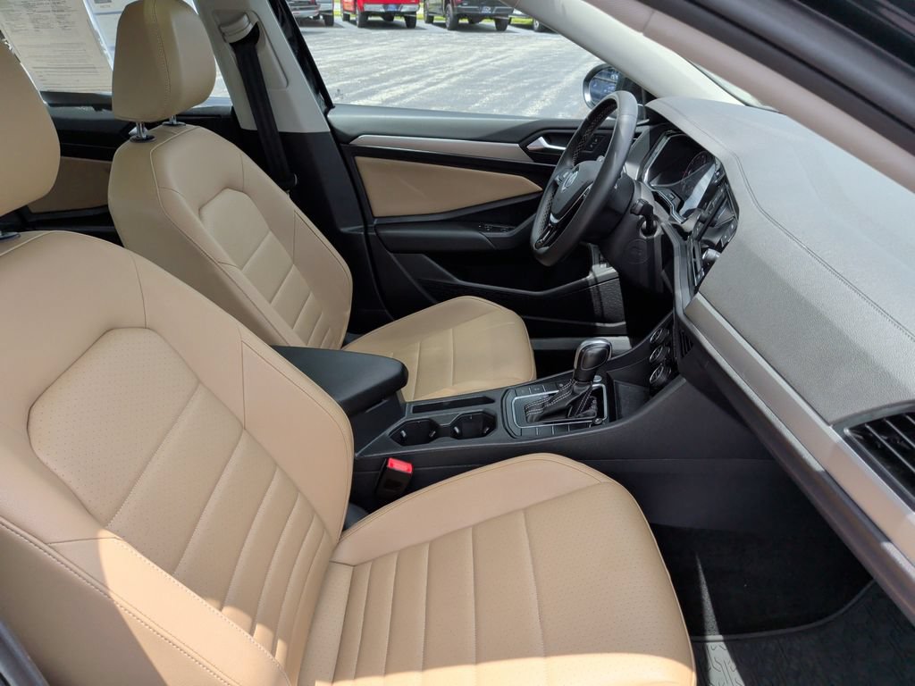 Used 2021 Volkswagen Jetta SE FWD image 16