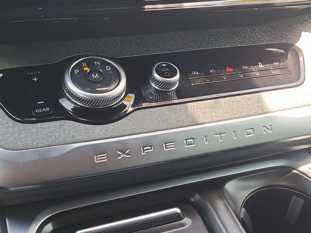 Certified 2025 Ford Expedition Tremor AWD/4WD image 27