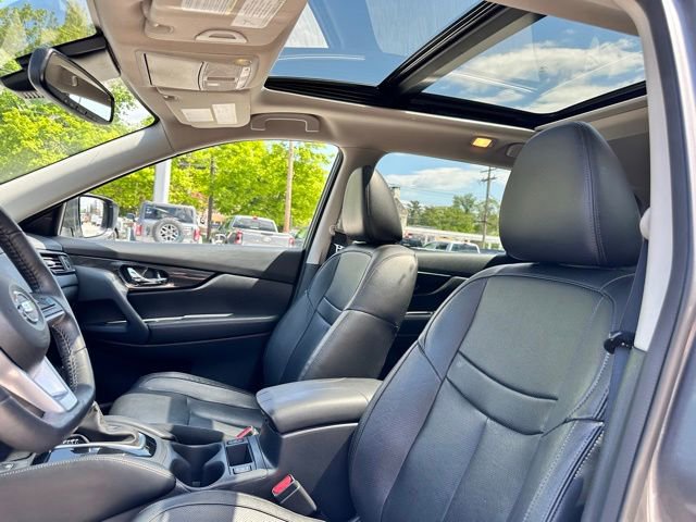 Used 2020 Nissan Rogue SL w/ Premium Package AWD/4WD image 34
