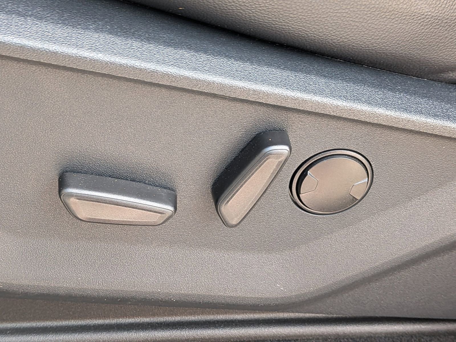 Certified 2026 Ford F250 Lariat w/ Black Appearance Package image 21