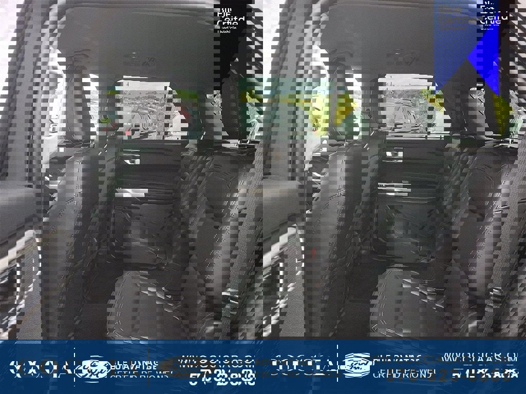 Certified 2022 Ford Explorer XLT w/ Equipment Group 202A image 11