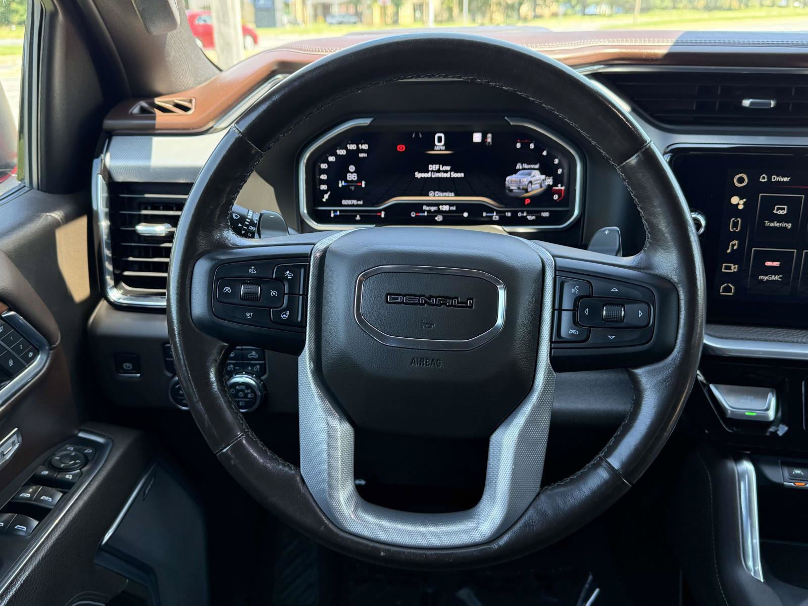 Used 2023 GMC Sierra 1500 Denali w/ Denali Reserve Package AWD/4WD image 11