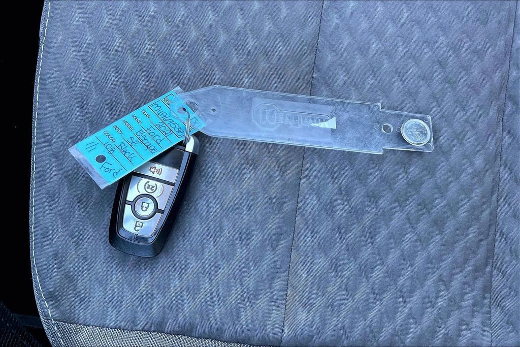 Certified 2021 Ford Escape SE w/ Cold Weather Package image 34