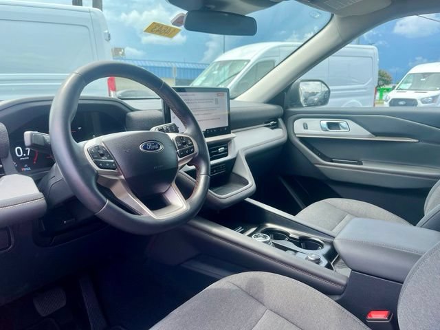 Certified 2025 Ford Explorer Active AWD/4WD image 9