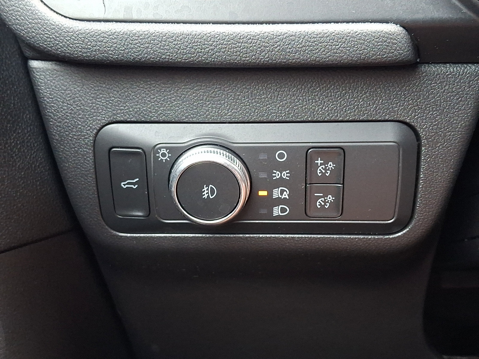 Certified 2022 Ford Escape Titanium AWD/4WD image 26
