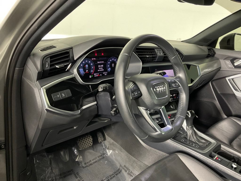 Used 2020 Audi Q3 2.0T Premium Plus w/ Premium Plus Package AWD/4WD image 13
