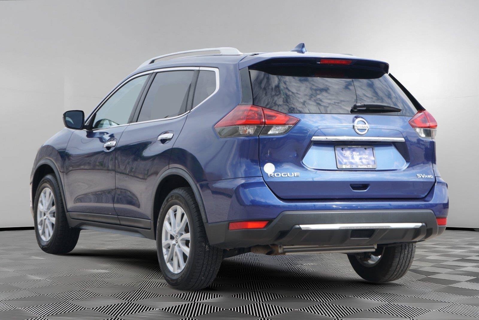 Used 2018 Nissan Rogue SV AWD/4WD image 6