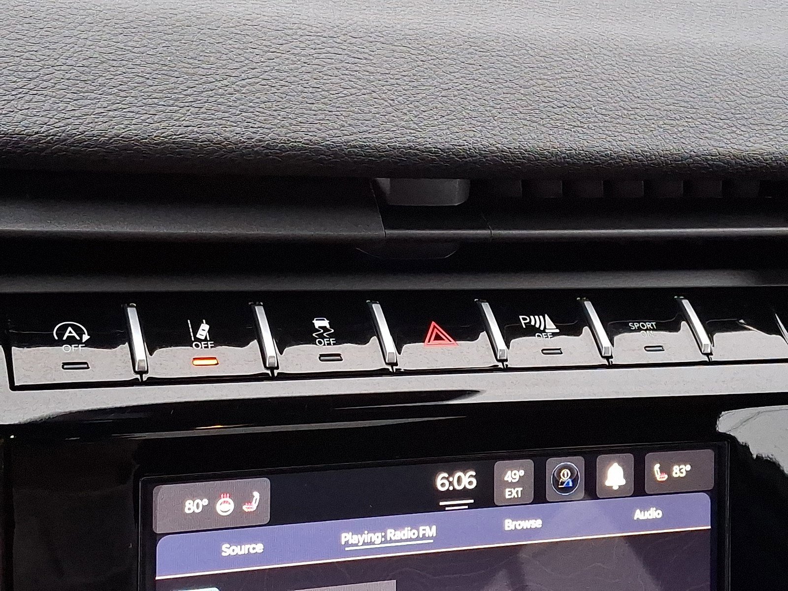 Used 2025 Jeep Grand Cherokee Altitude image 25