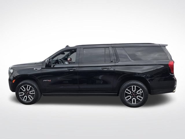 Used 2022 GMC Yukon XL AT4 w/ Technology Package AWD/4WD image 6