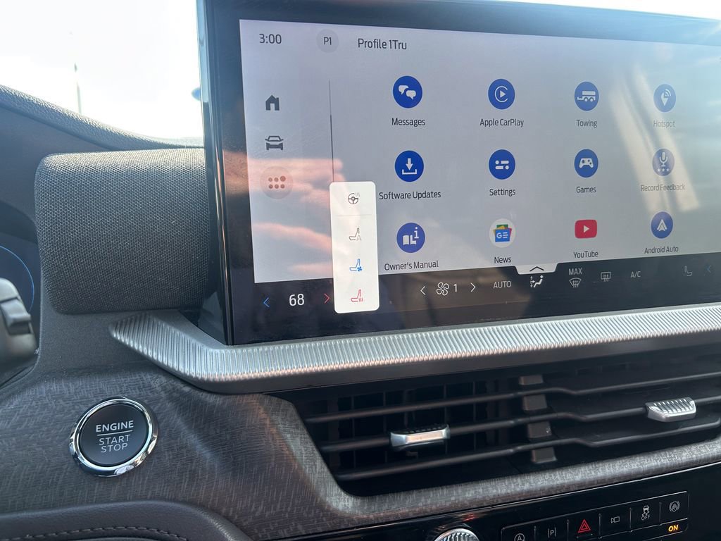 Certified 2025 Ford Explorer Platinum w/ LUX Leather Package image 30