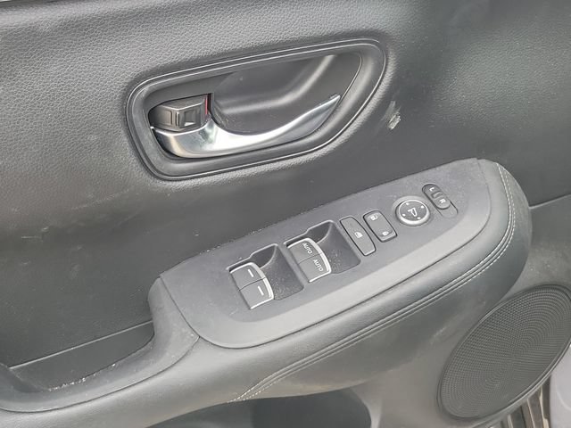 Used 2025 Honda HR-V EX-L image 15