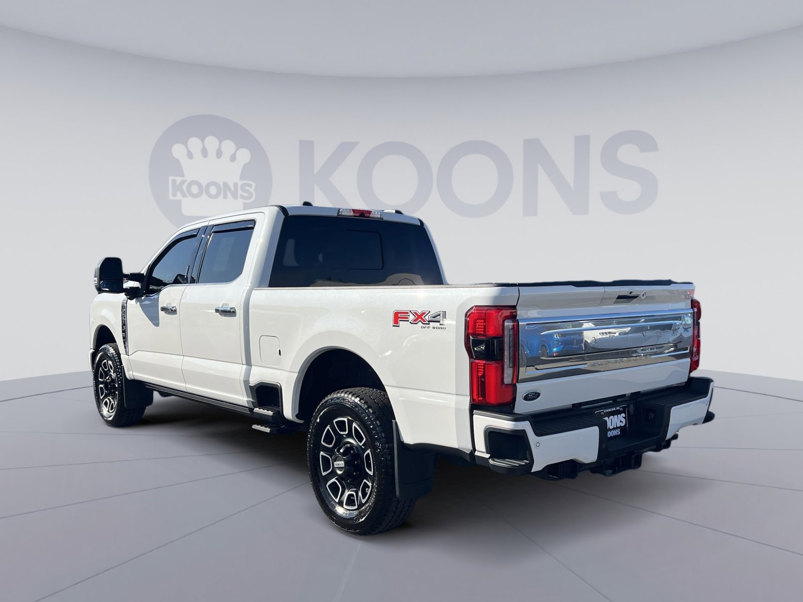 Certified 2024 Ford F250 Platinum w/ FX4 Off-Road Package AWD/4WD image 14