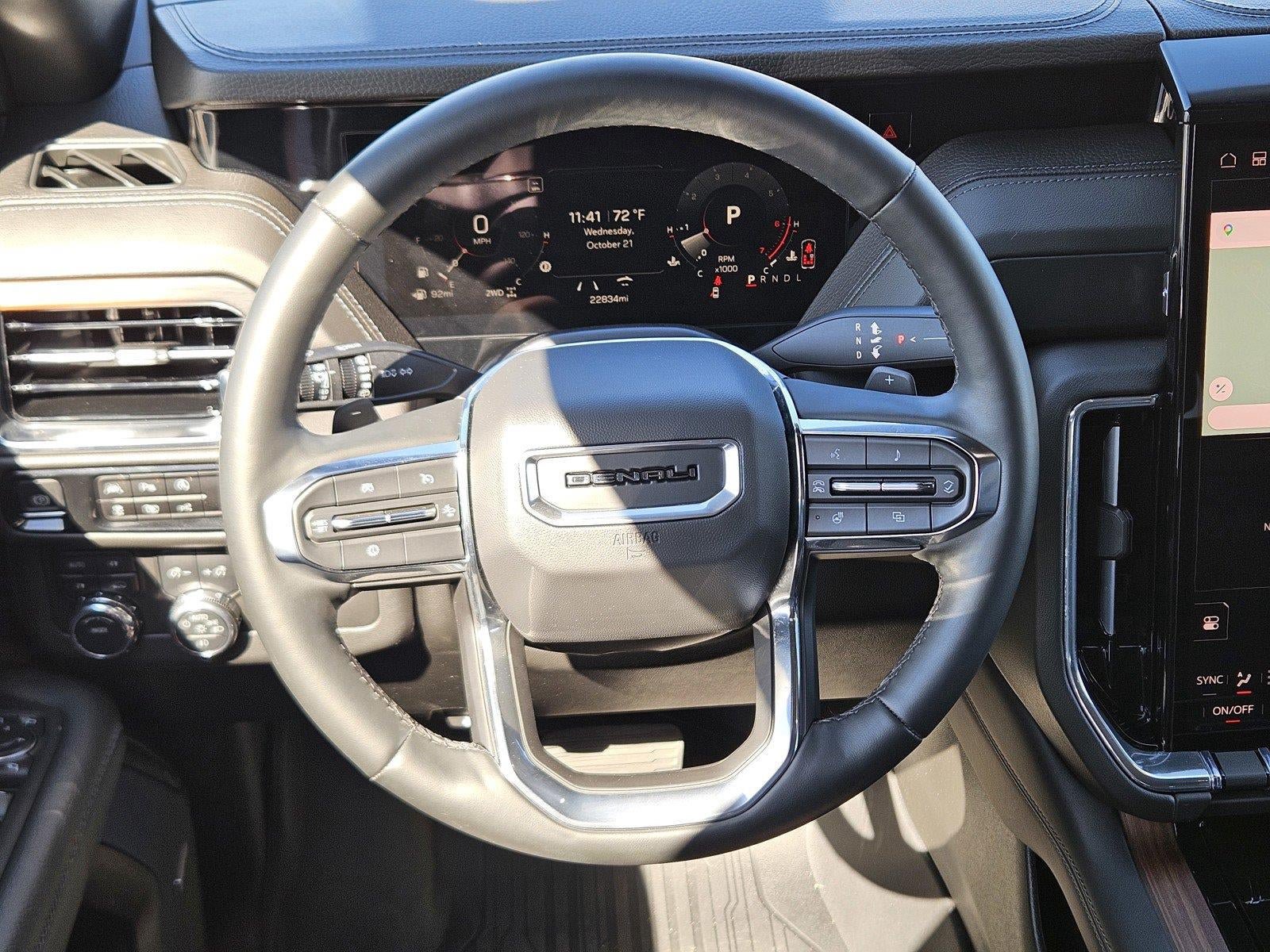 Used 2025 GMC Yukon Denali w/ Sun & Power Step Package AWD/4WD image 28