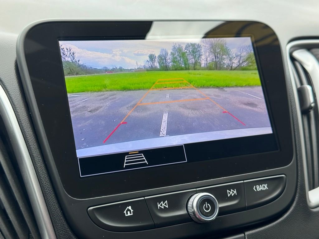 Used 2025 Chevrolet Malibu LS FWD image 31