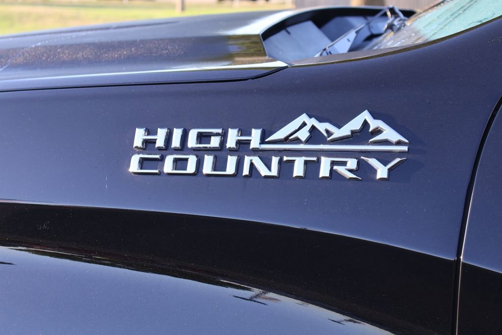 Used 2023 Chevrolet Silverado 1500 High Country w/ Technology Package image 12