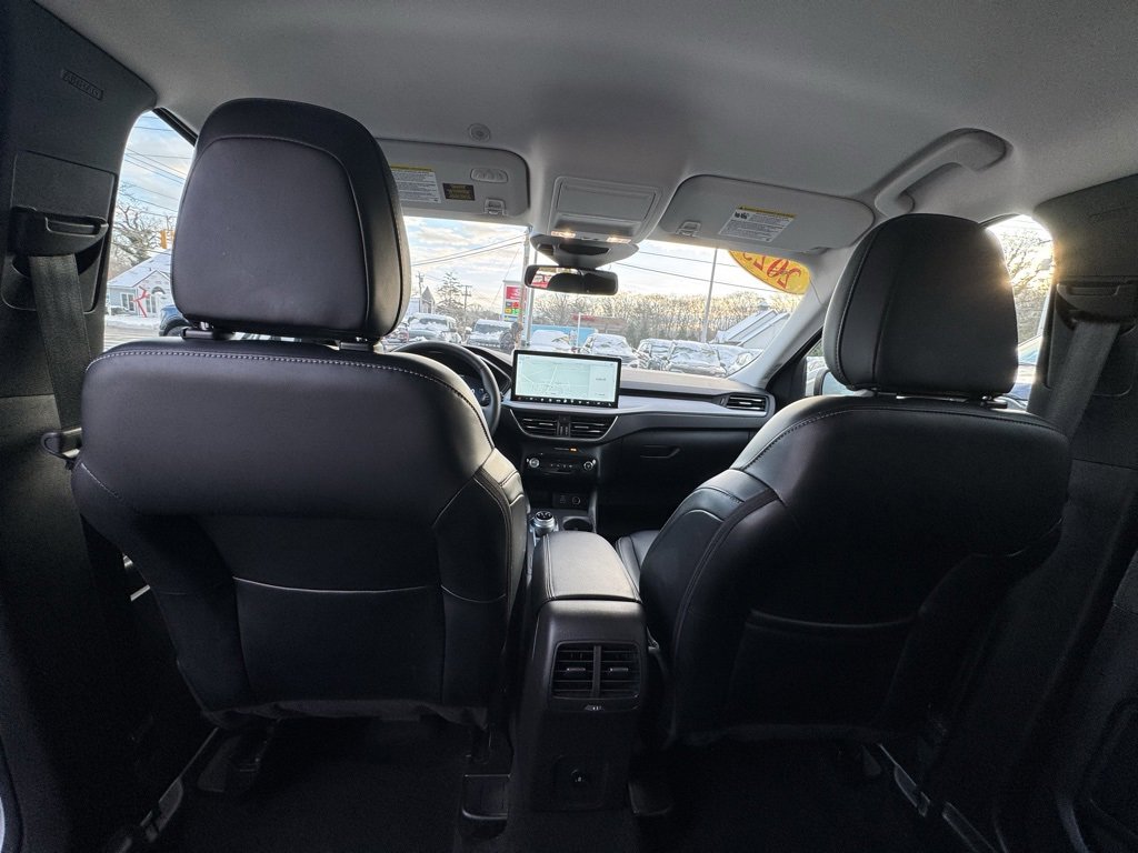 Certified 2025 Ford Escape Platinum image 14