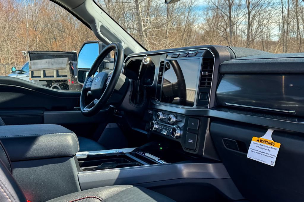 Certified 2024 Ford F250 Lariat w/ Black Appearance Package image 18