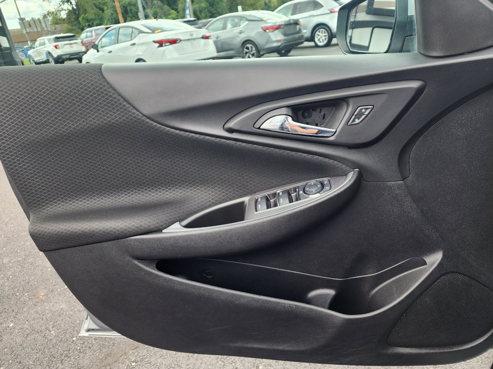 Used 2023 Chevrolet Malibu LT FWD image 21