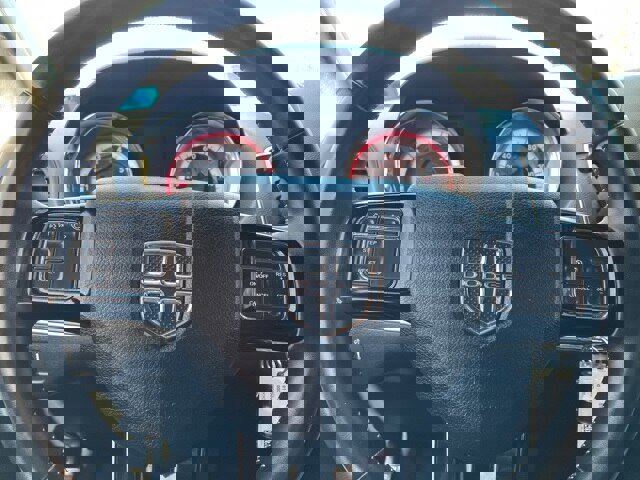 Used 2018 Dodge Grand Caravan SXT w/ Blacktop Package image 16