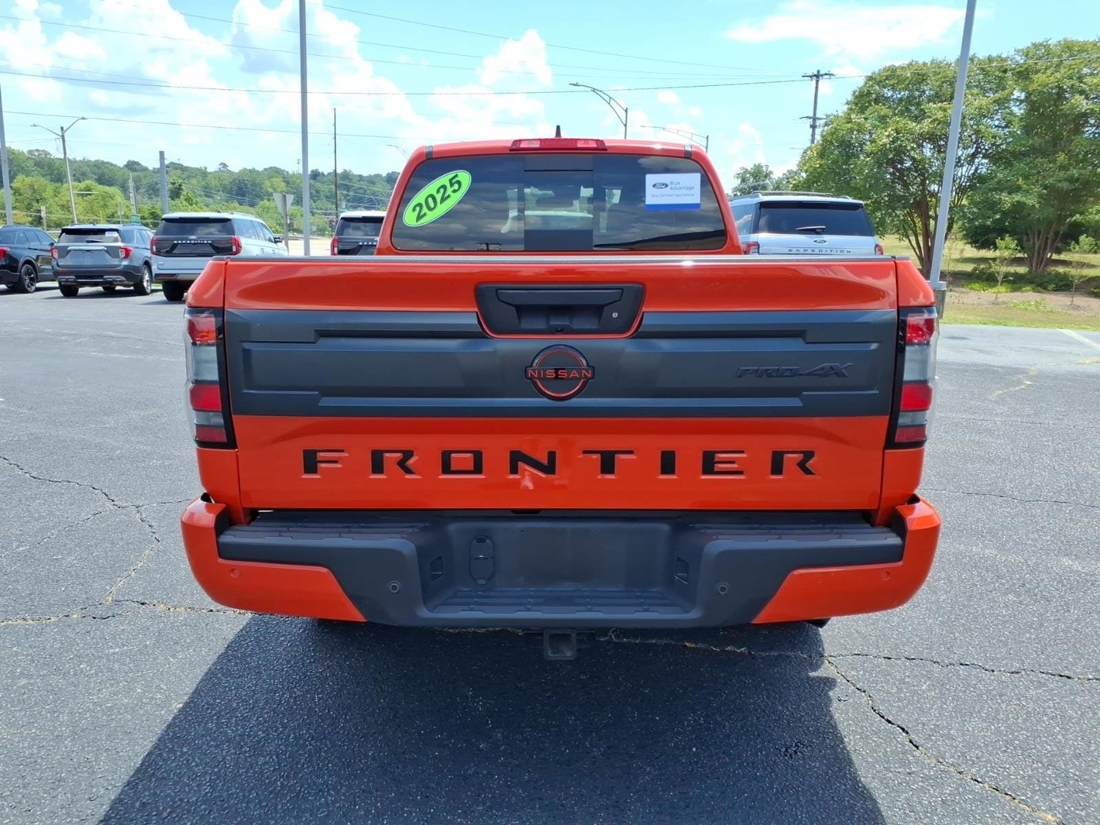 Used 2025 Nissan Frontier PRO-4X w/ Pro Convenience Package AWD/4WD image 7