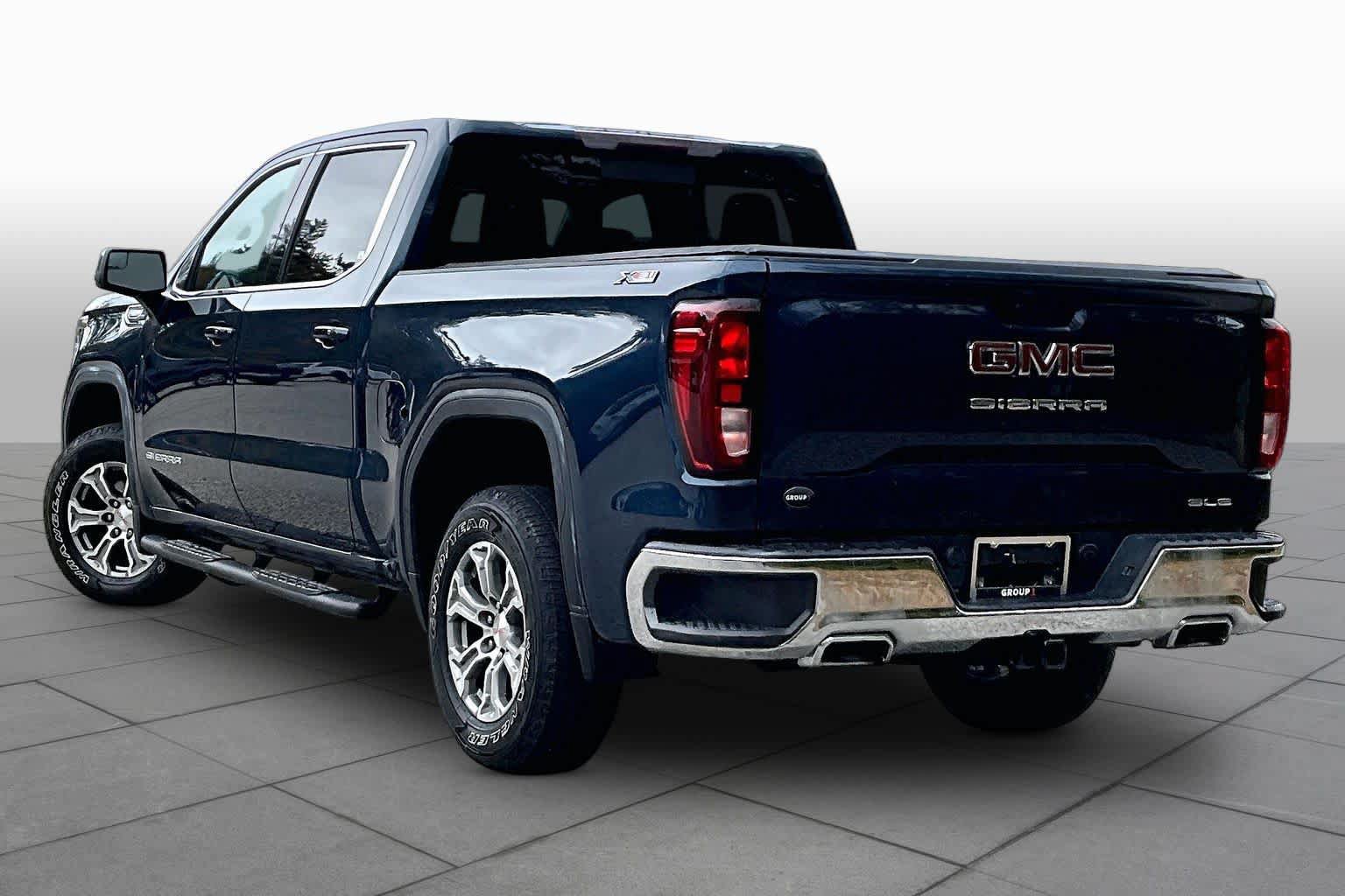 Used 2021 GMC Sierra 1500 SLE w/ X31 Off-Road Package AWD/4WD image 12