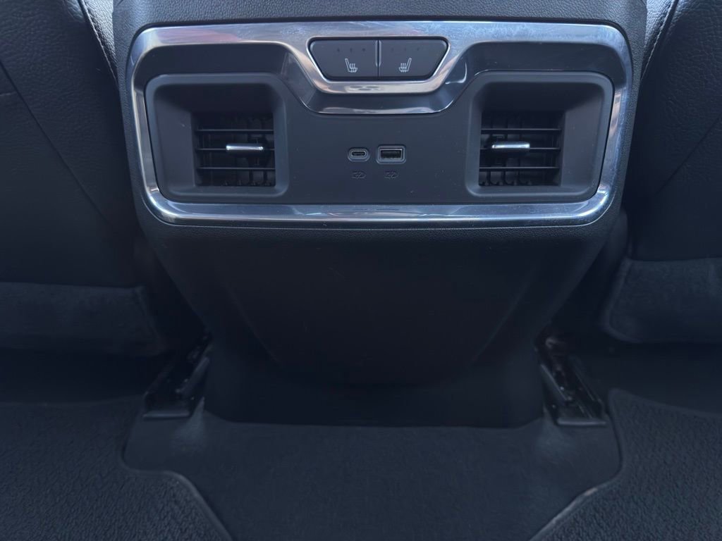 Used 2024 GMC Sierra 3500 Denali w/ Denali Reserve Package image 9