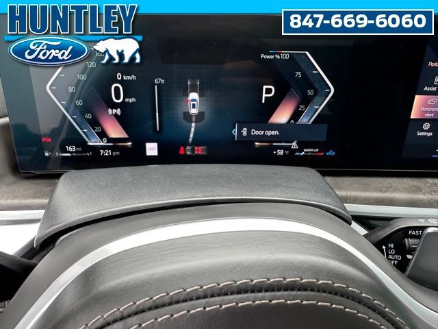Used 2025 BMW X5 xDrive40i w/ M Sport Package AWD/4WD image 29