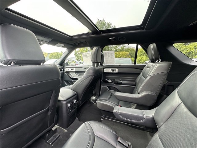 Certified 2022 Ford Explorer ST w/ Equipment Group 401A image 19