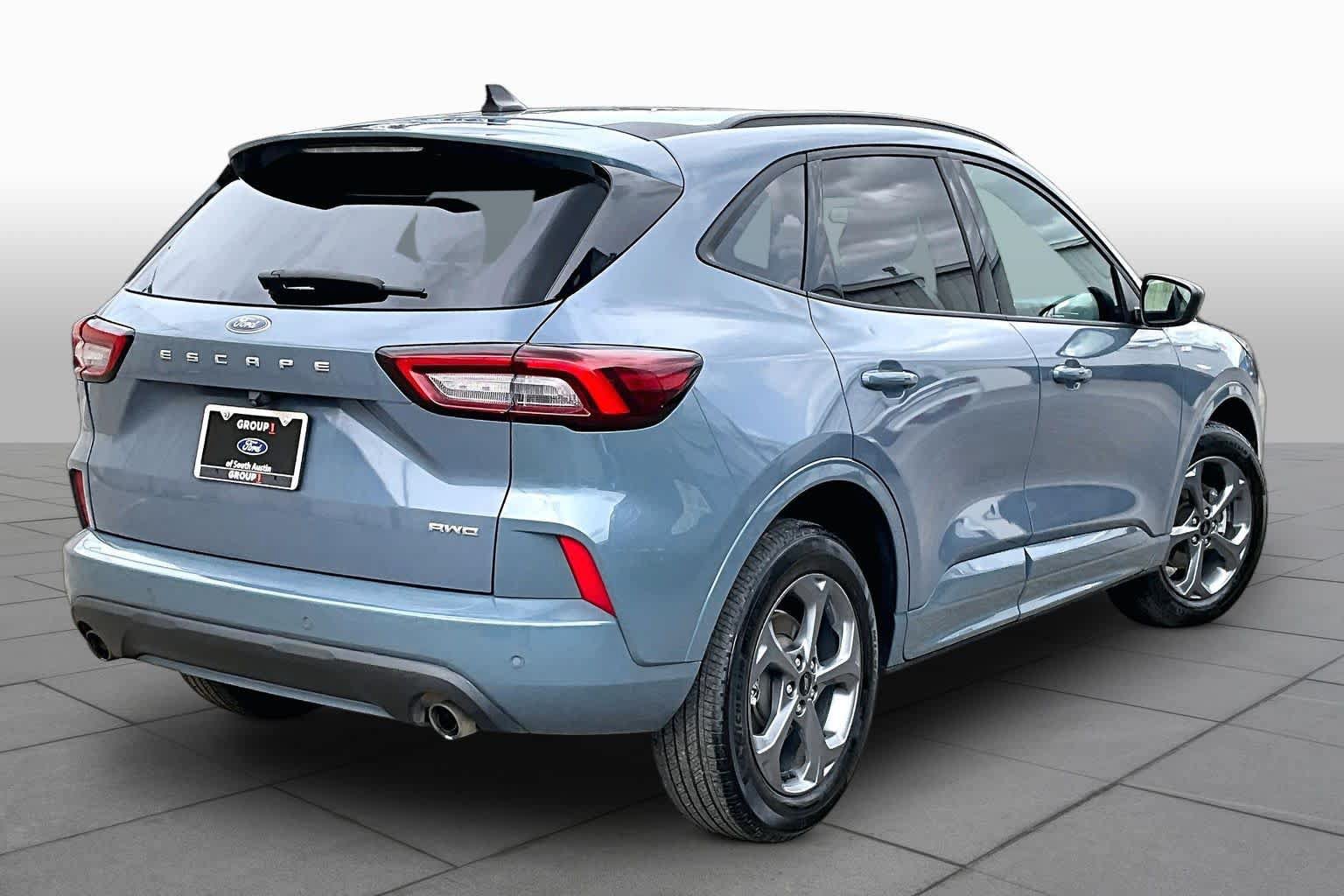 Certified 2023 Ford Escape ST-Line w/ Tech Pack #1 AWD/4WD image 13