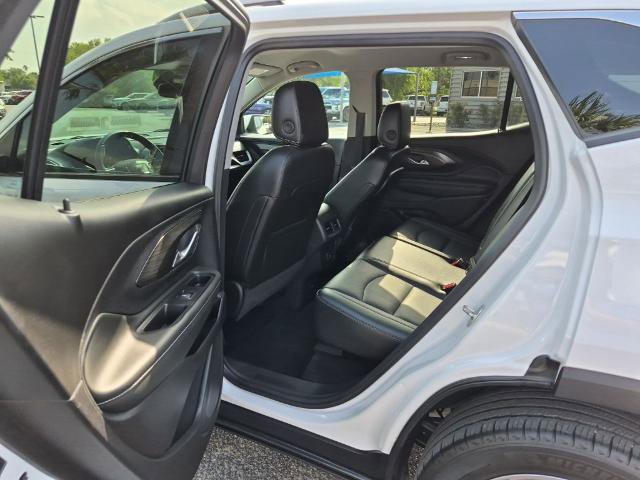 Used 2024 GMC Terrain SLT AWD/4WD image 16