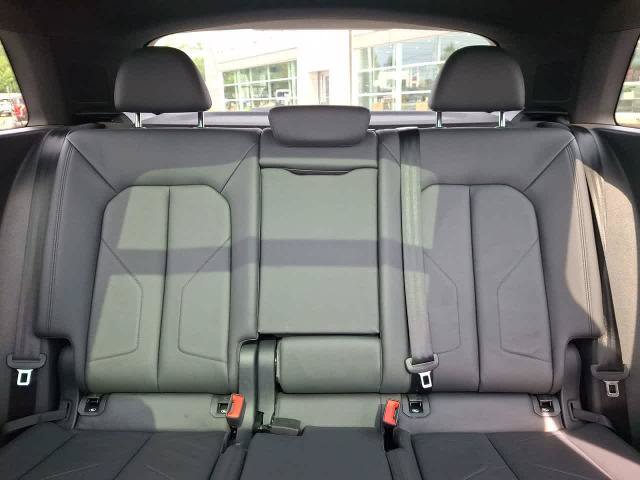 Used 2025 Audi Q3 2.0T Premium AWD/4WD image 13