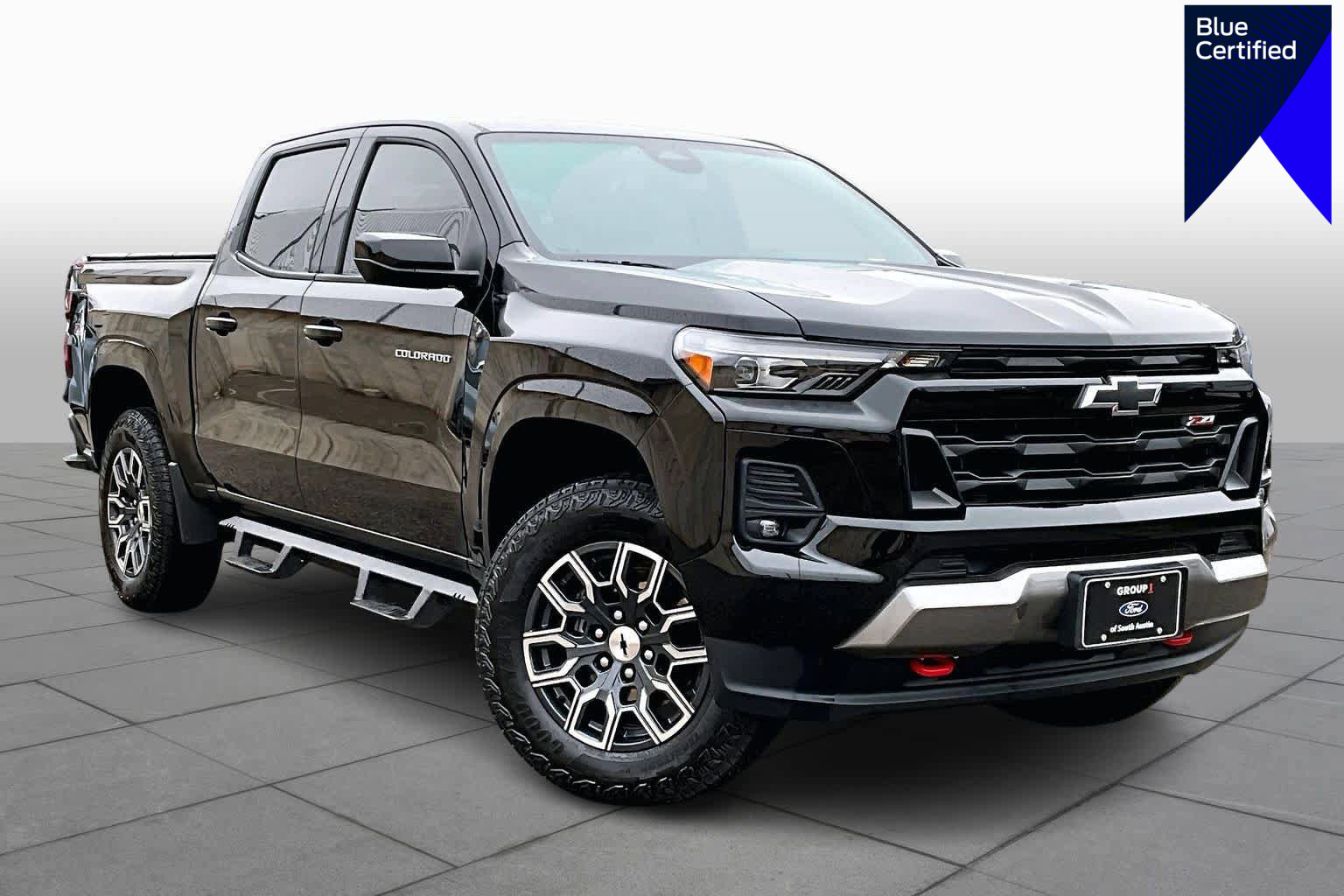 Used 2024 Chevrolet Colorado Z71 w/ Z71 Convenience Package 2