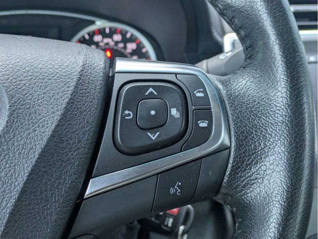 Used 2017 Toyota Camry SE image 23