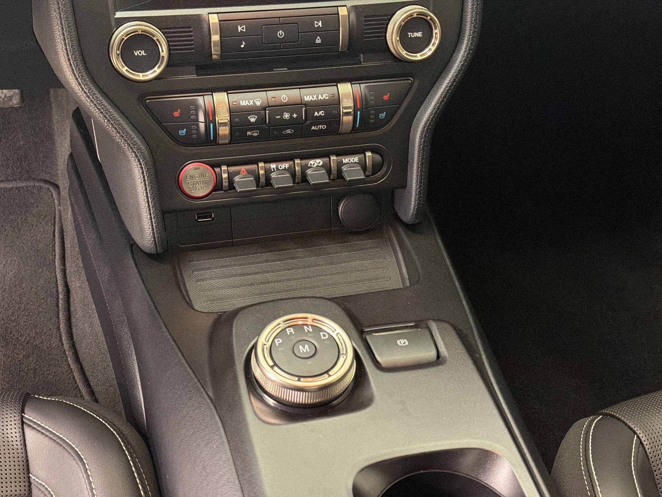 Certified 2022 Ford Mustang Shelby GT500 w/ Technology Package RWD image 17