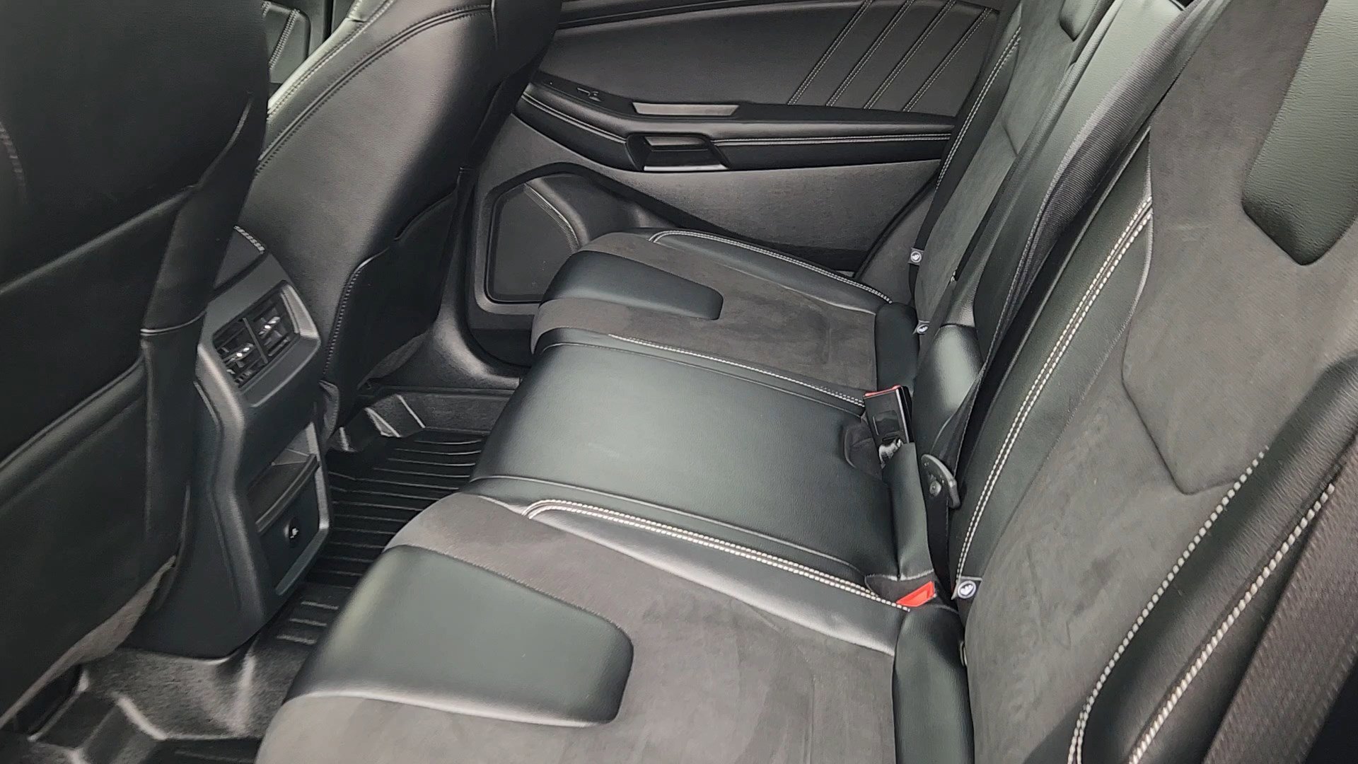 Certified 2023 Ford Edge ST AWD/4WD image 26
