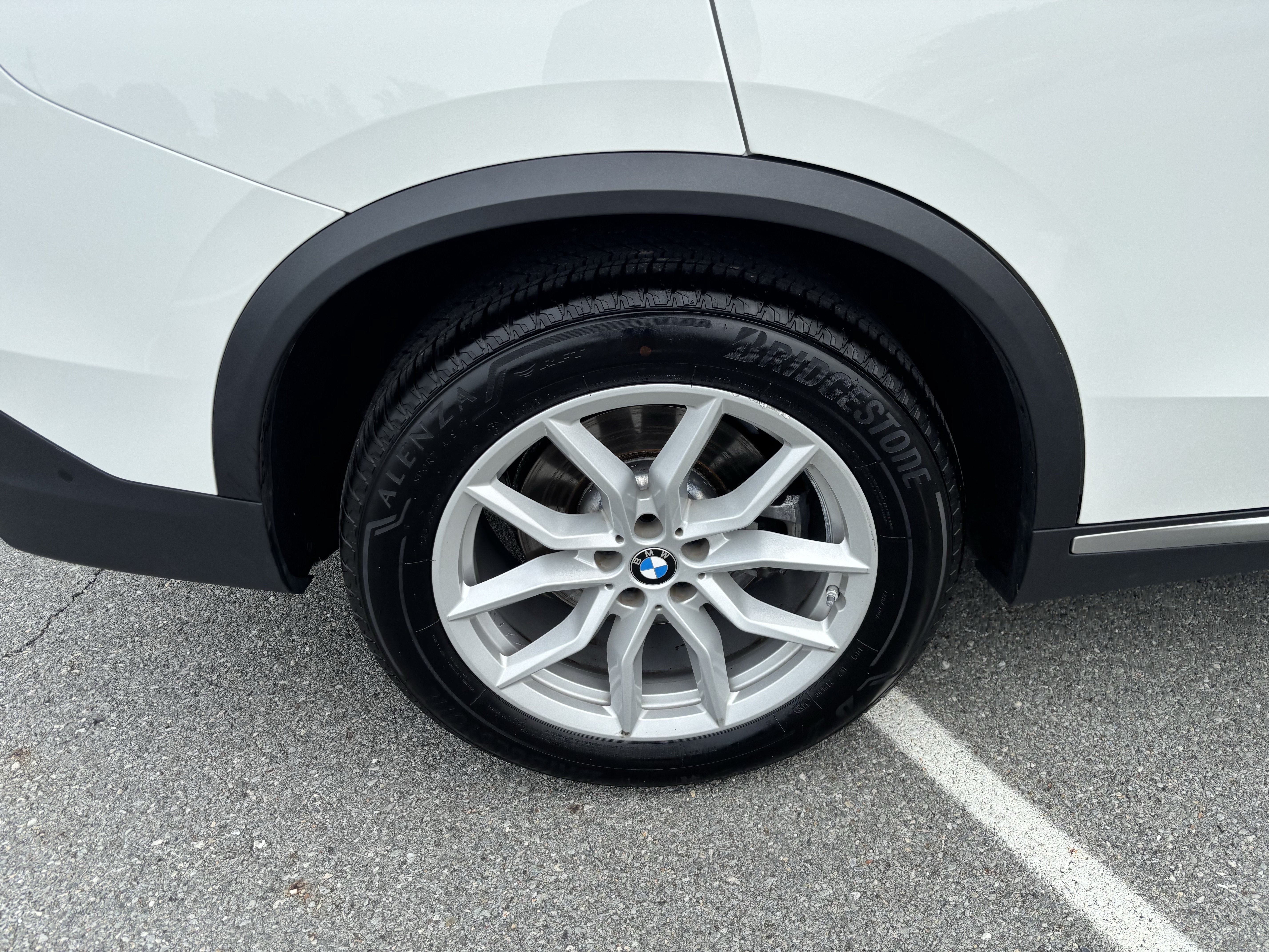 Used 2023 BMW X5 xDrive40i w/ Premium Package AWD/4WD image 42