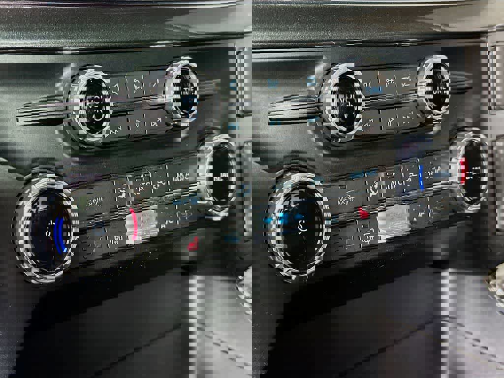 Certified 2022 Ford F150 XLT w/ Equipment Group 302A High image 21