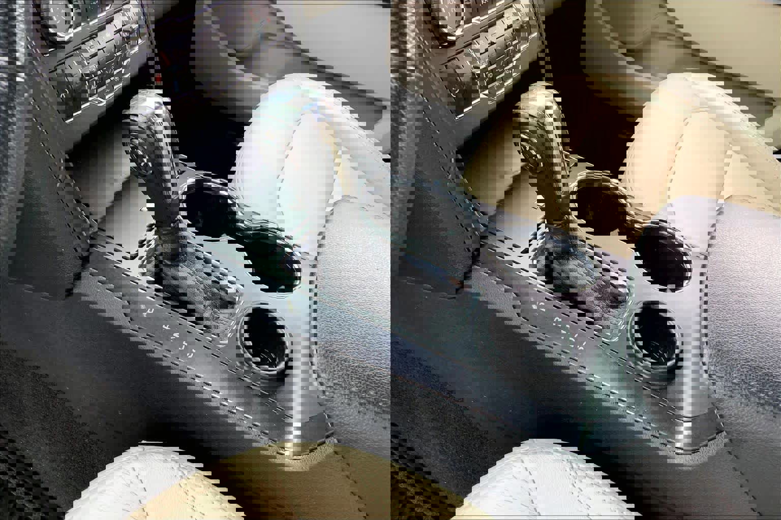 Certified 2018 Ford Explorer XLT w/ Equipment Group 202A image 17