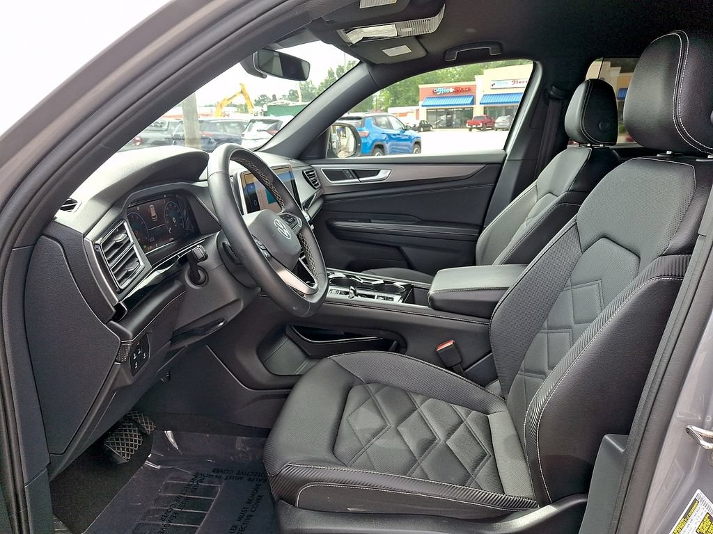 Used 2024 Volkswagen Atlas Cross Sport SE AWD/4WD image 13