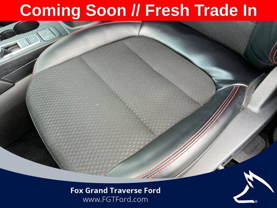 Certified 2025 Ford Escape ST-Line Select AWD/4WD image 10