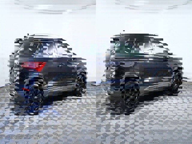 Used 2022 Volkswagen Taos SE image 4