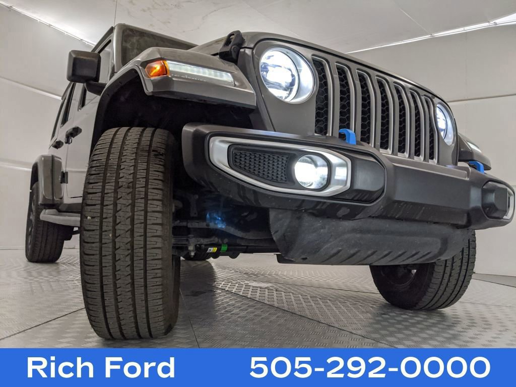 Used 2023 Jeep Wrangler Unlimited Sahara w/ Cold Weather Group image 30