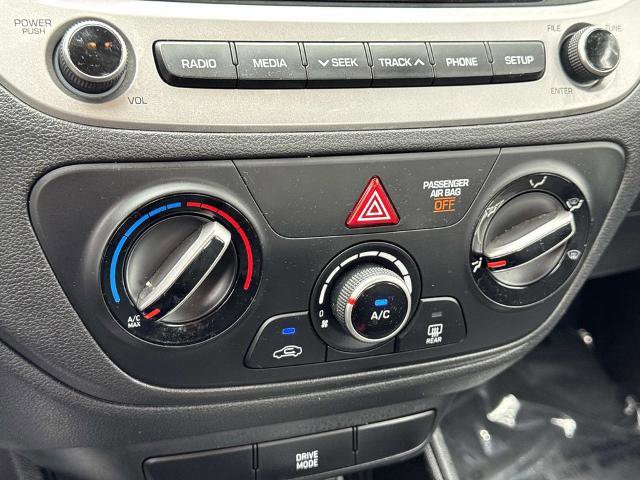 Used 2019 Hyundai Accent SE FWD image 14